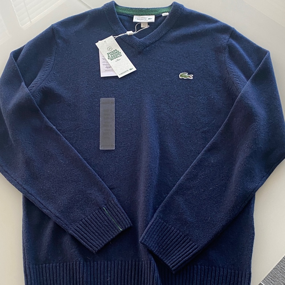 New Lacoste Men's V-Neck wool Sweater sz Small